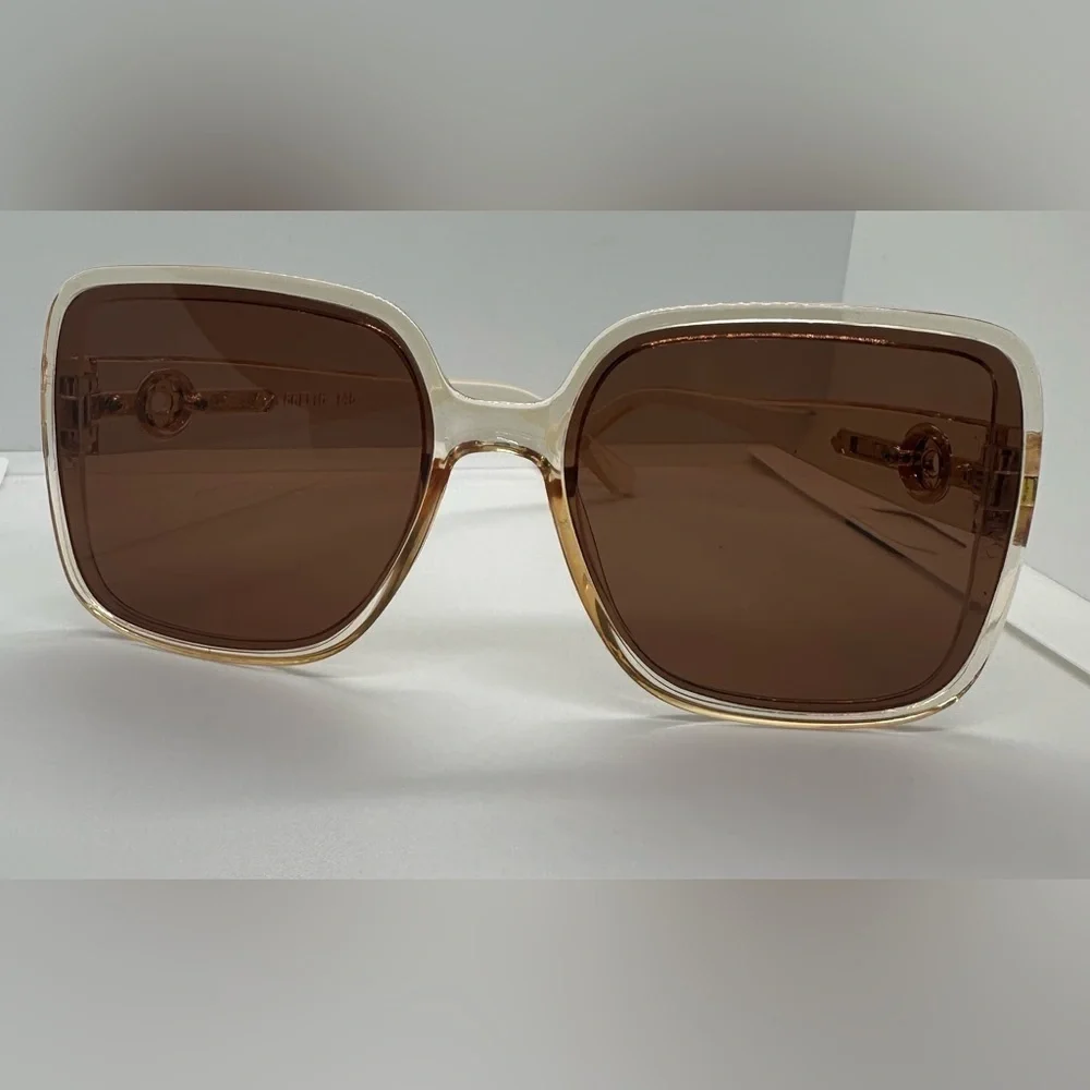 Chic & Trendy Oversized Square Frame Sunglasses - New Fashion Statement!